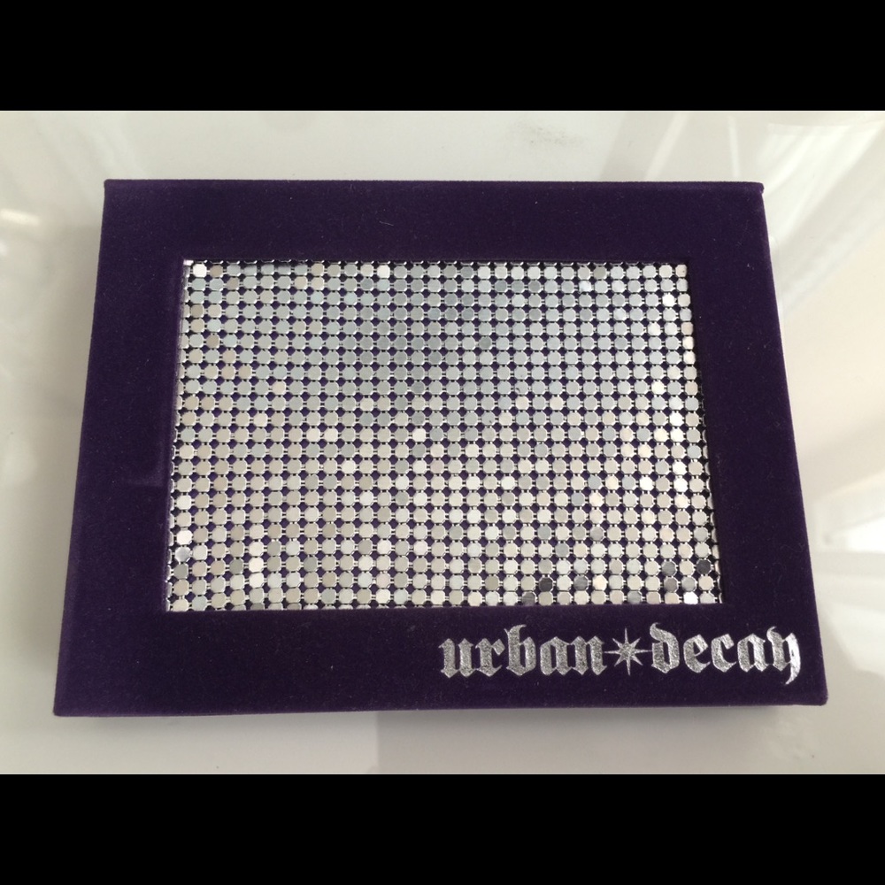 Urban Decay Deluxe Eye Shadow Palette